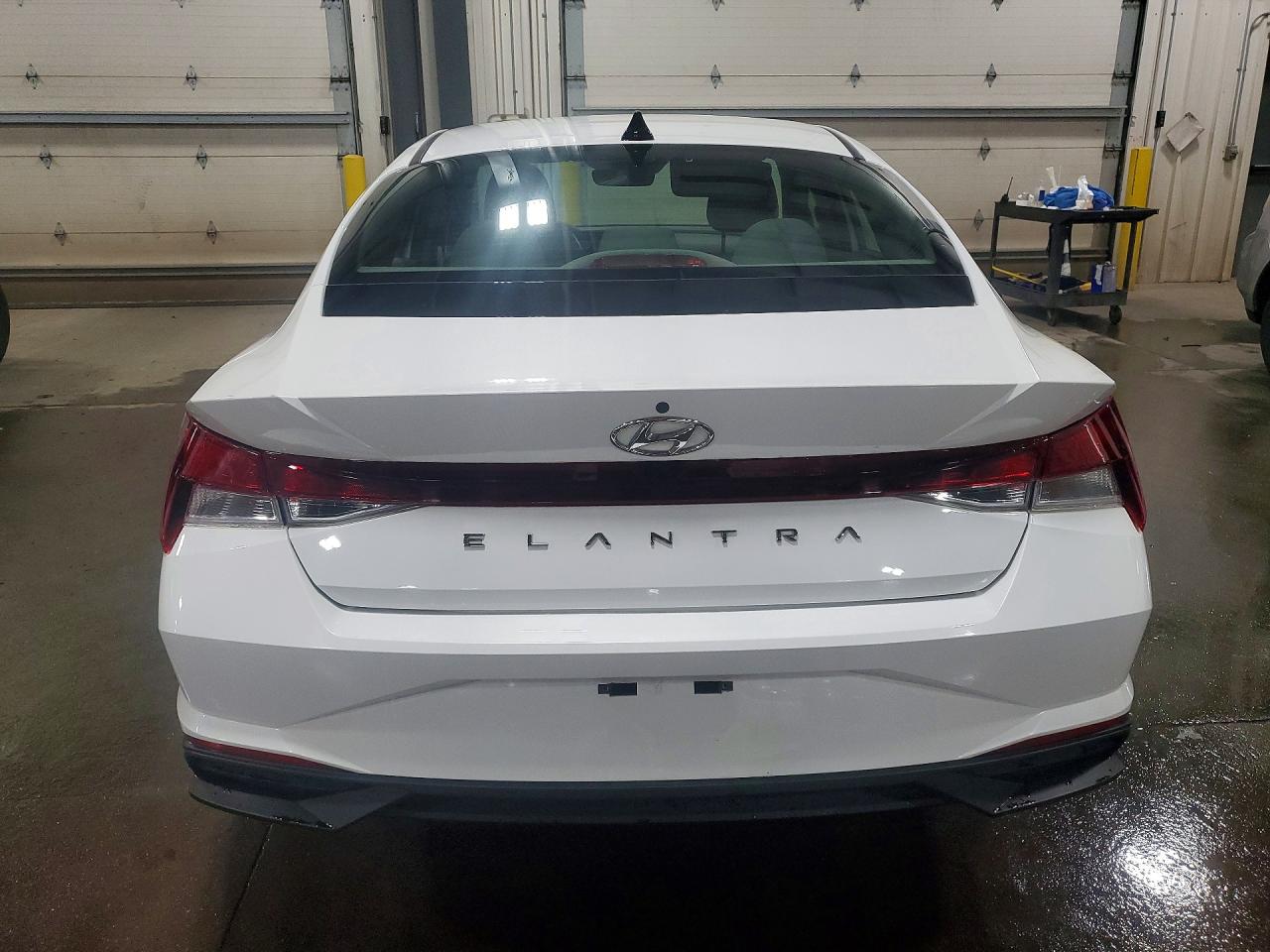 Hyundai ELANTRA Sel