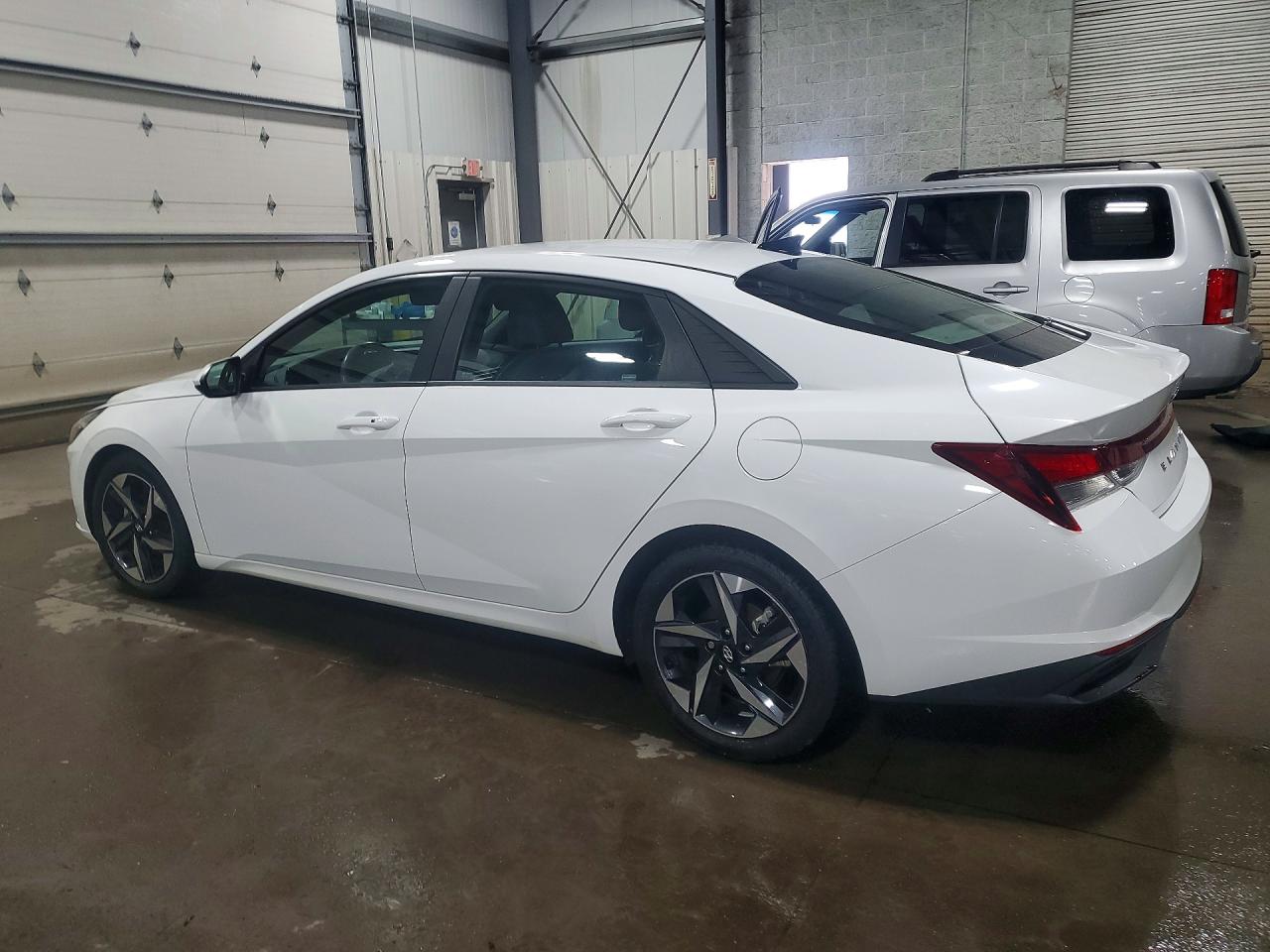 Hyundai ELANTRA Sel