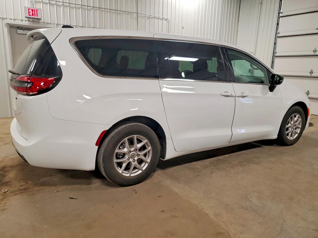 Chrysler Pacifica Touring L