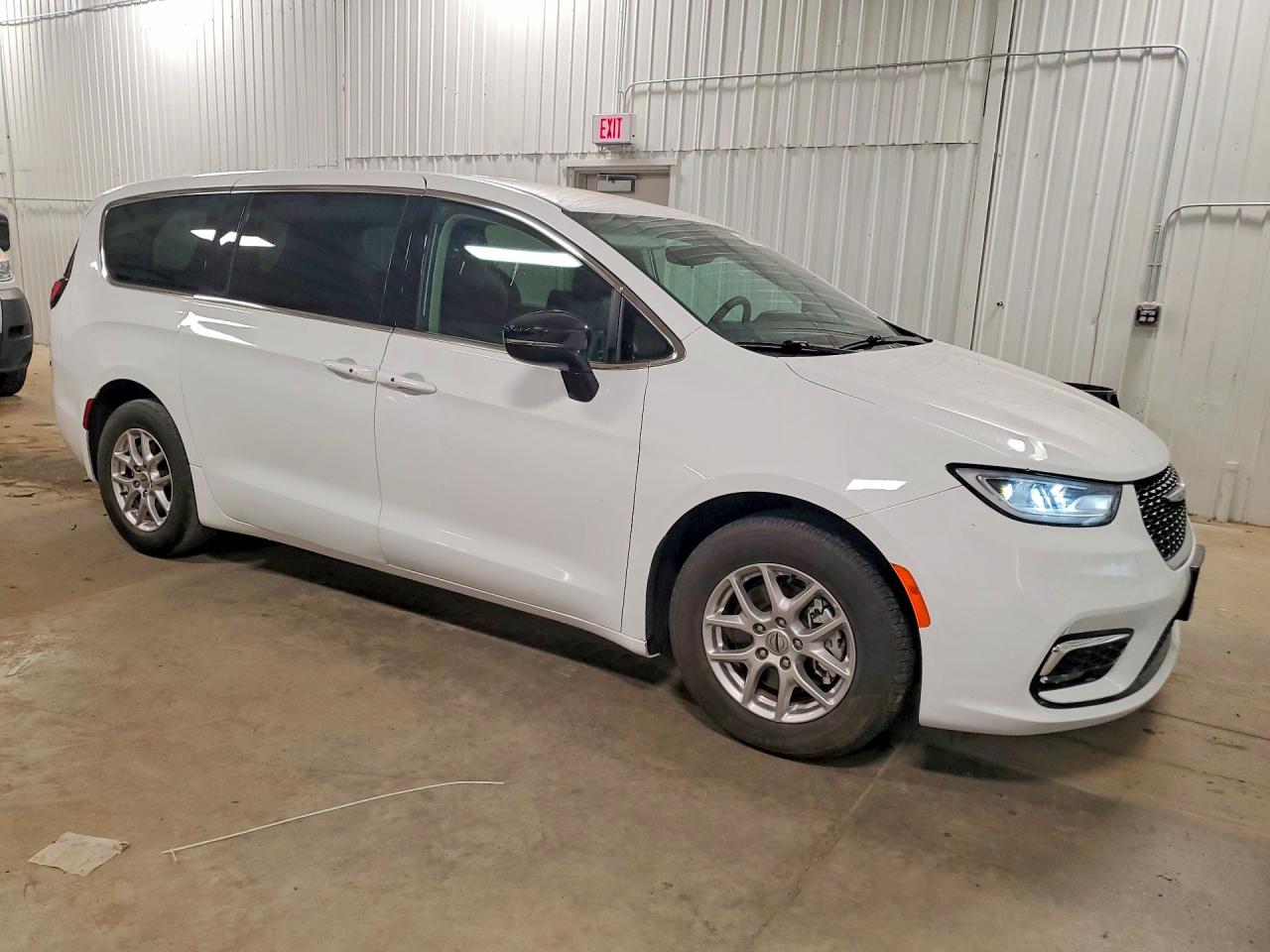 Chrysler Pacifica Touring L