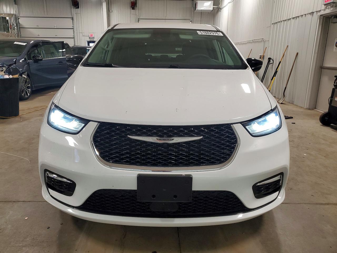 Chrysler Pacifica Touring L