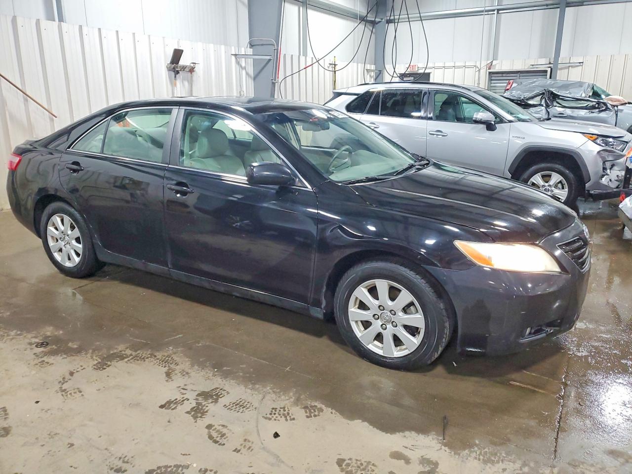 Toyota Camry Xle V6