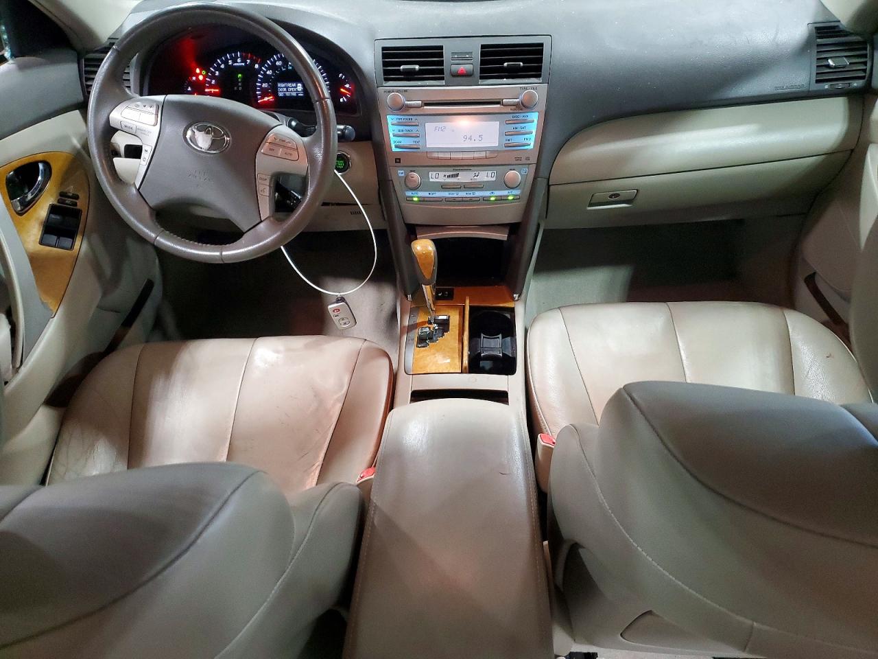 Toyota Camry Xle V6