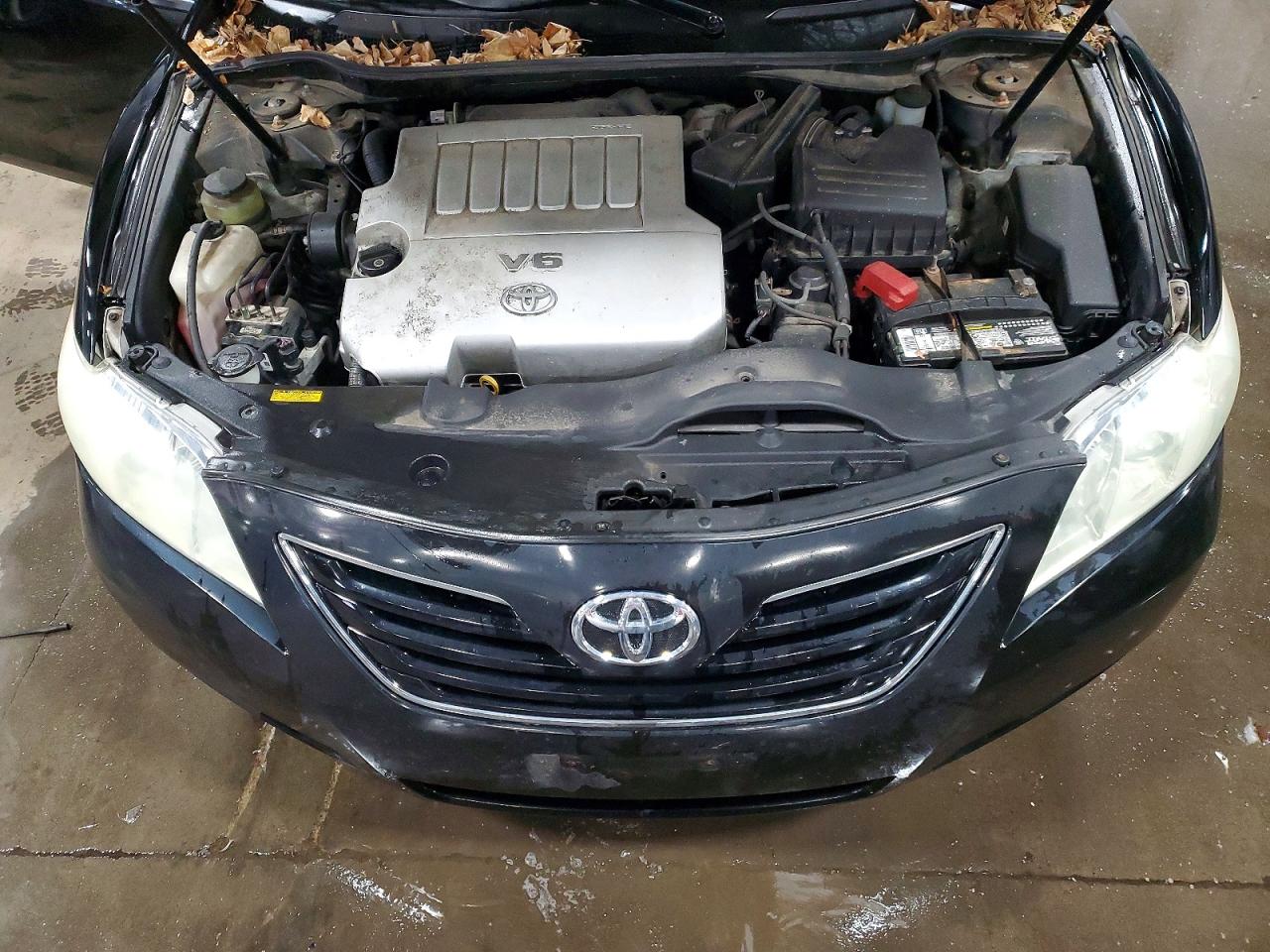 Toyota Camry Xle V6