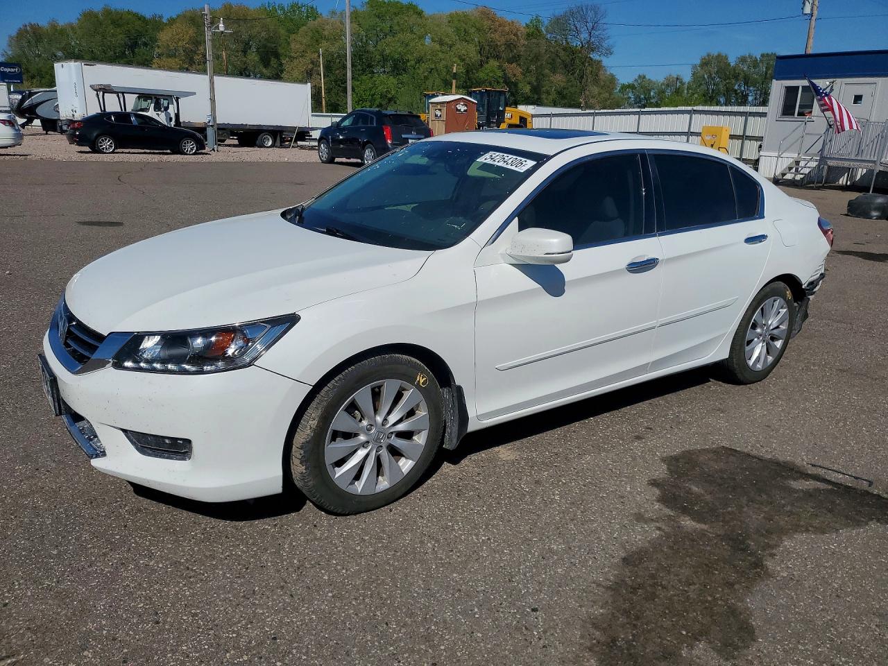 Salvage Honda Accord Image