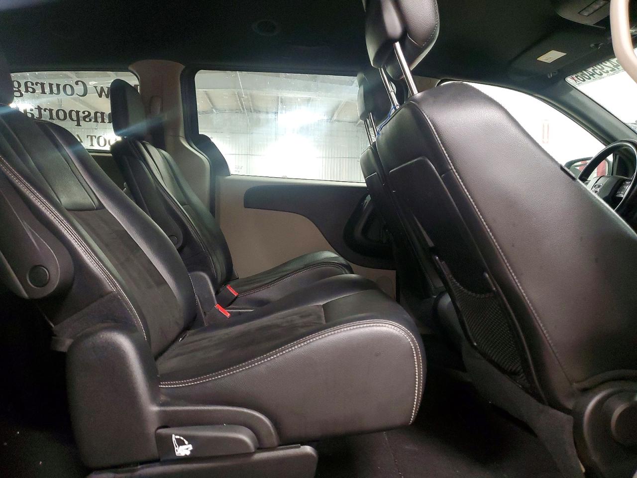 Dodge Caravan Sxt