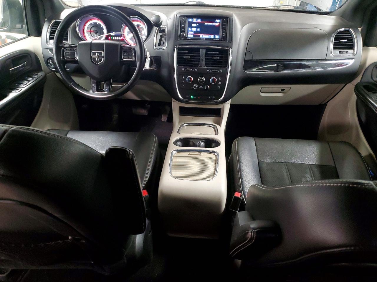 Dodge Caravan Sxt