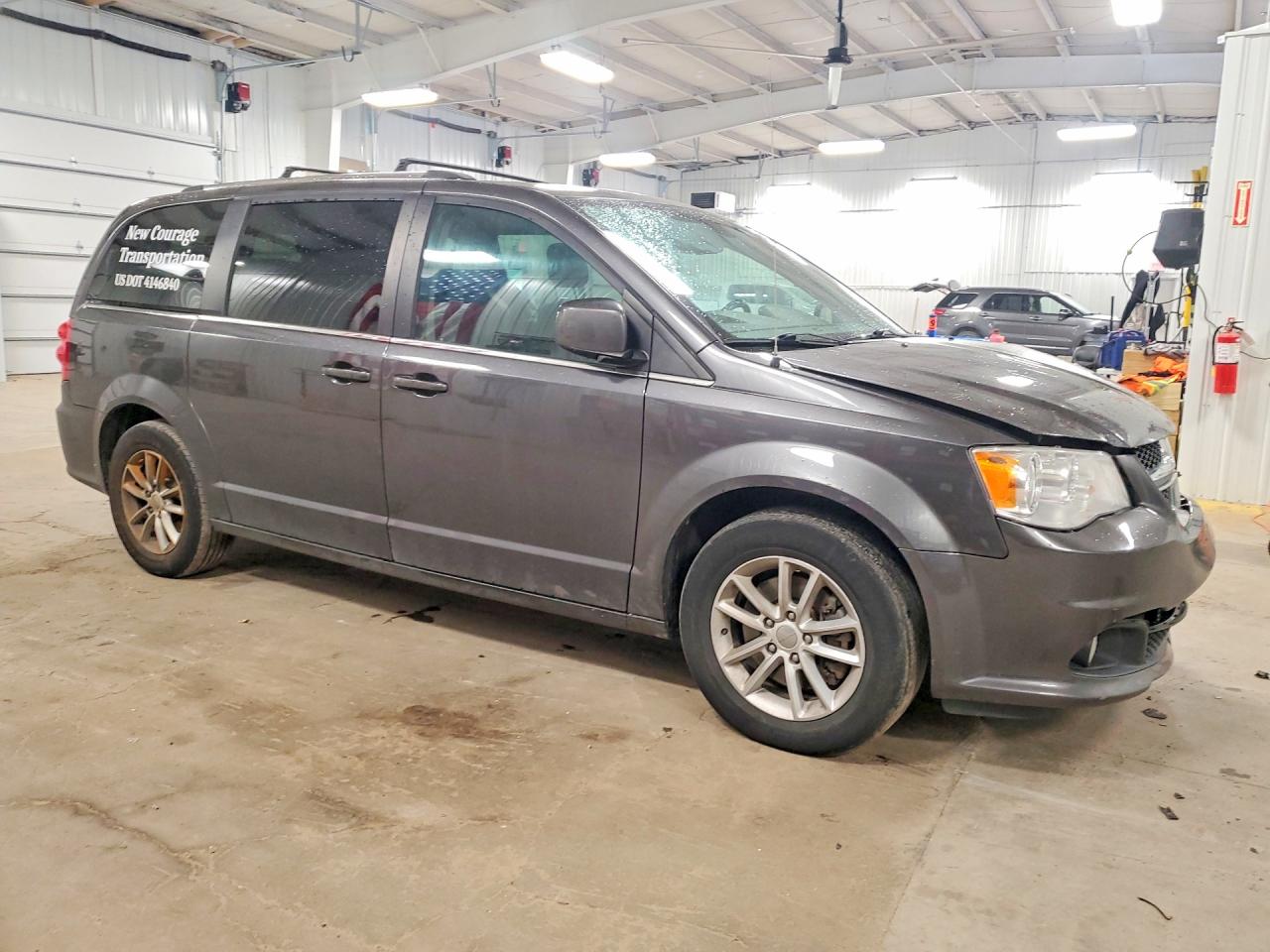 Dodge Caravan Sxt