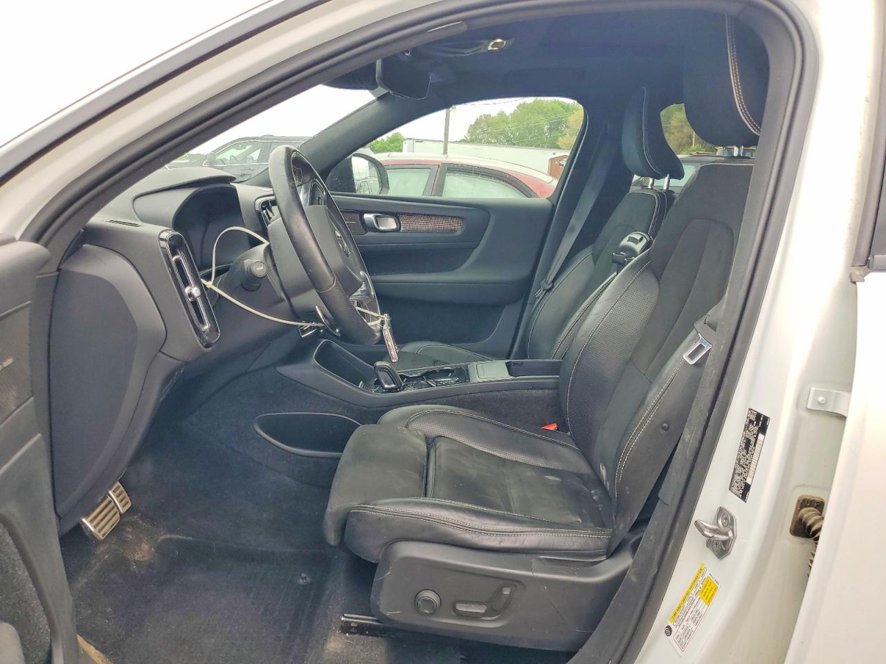 Volvo XC40 T5 R-design