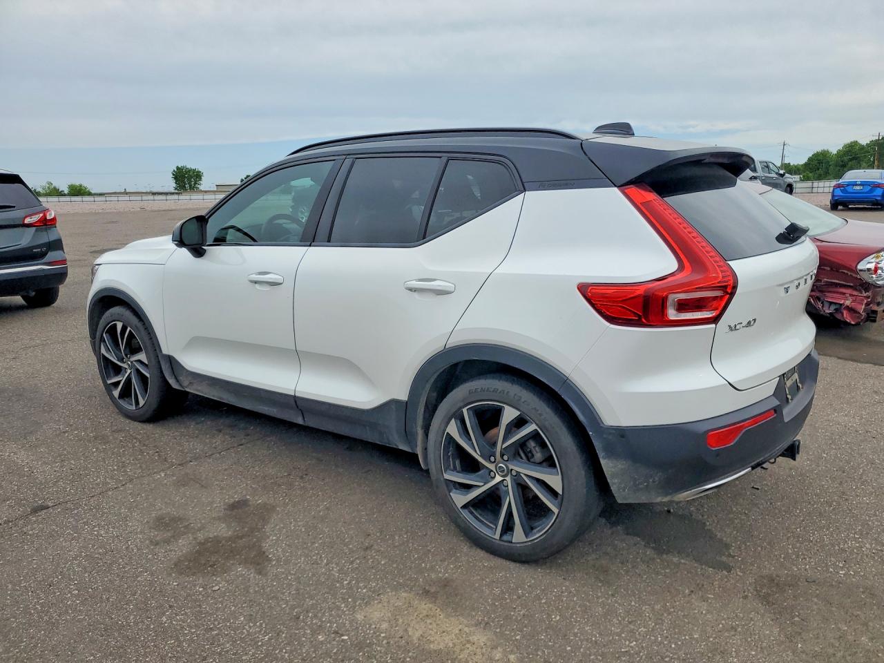 Volvo XC40 T5 R-design