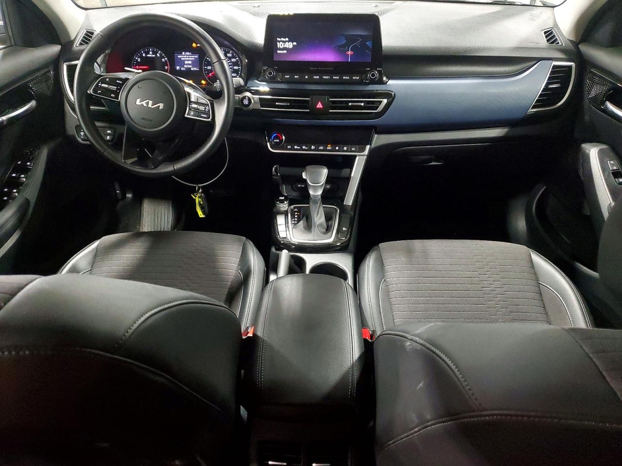 Kia Seltos S