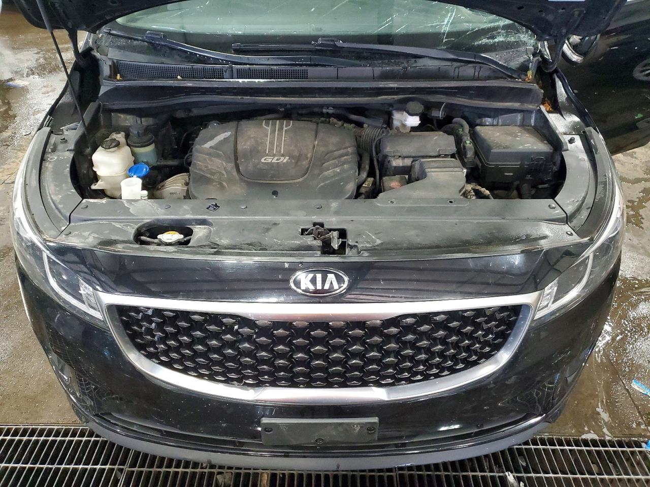 Kia Sedona Lx