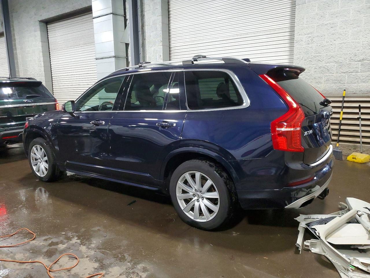 Volvo XC90 T6