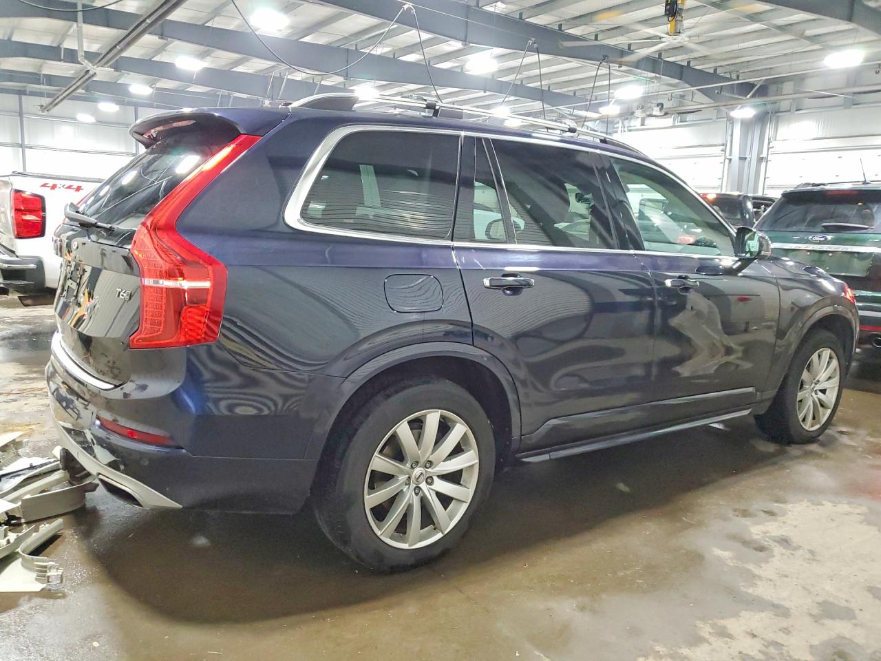Volvo XC90 T6