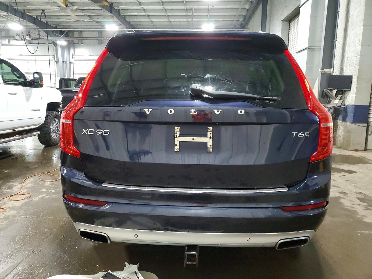 Volvo XC90 T6