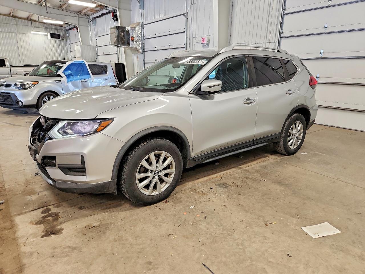 Salvage Nissan Rogue Image
