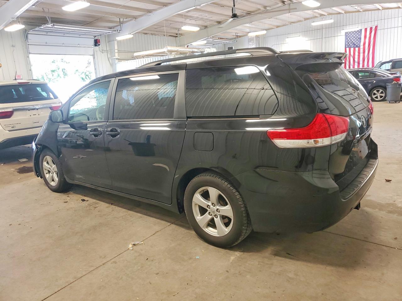 Toyota Sienna Le