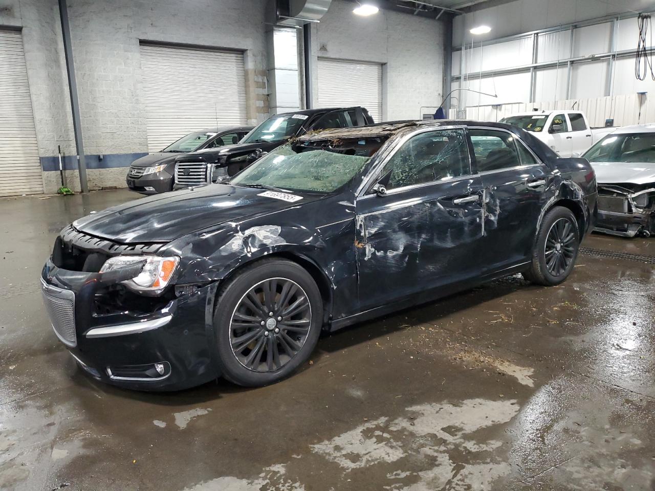 Salvage Chrysler 300 Image