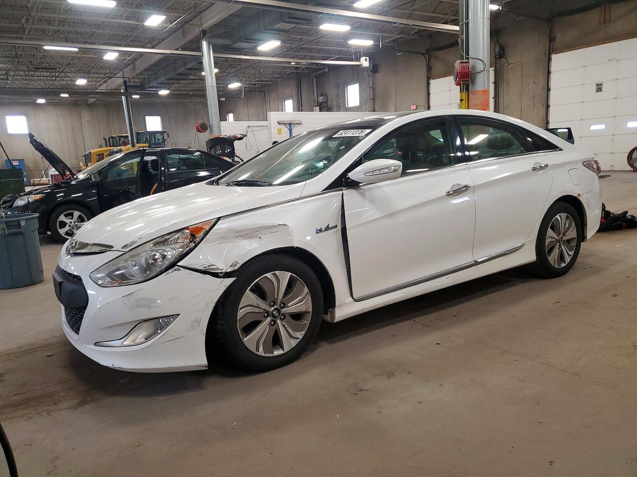 Salvage Hyundai SONATA Image