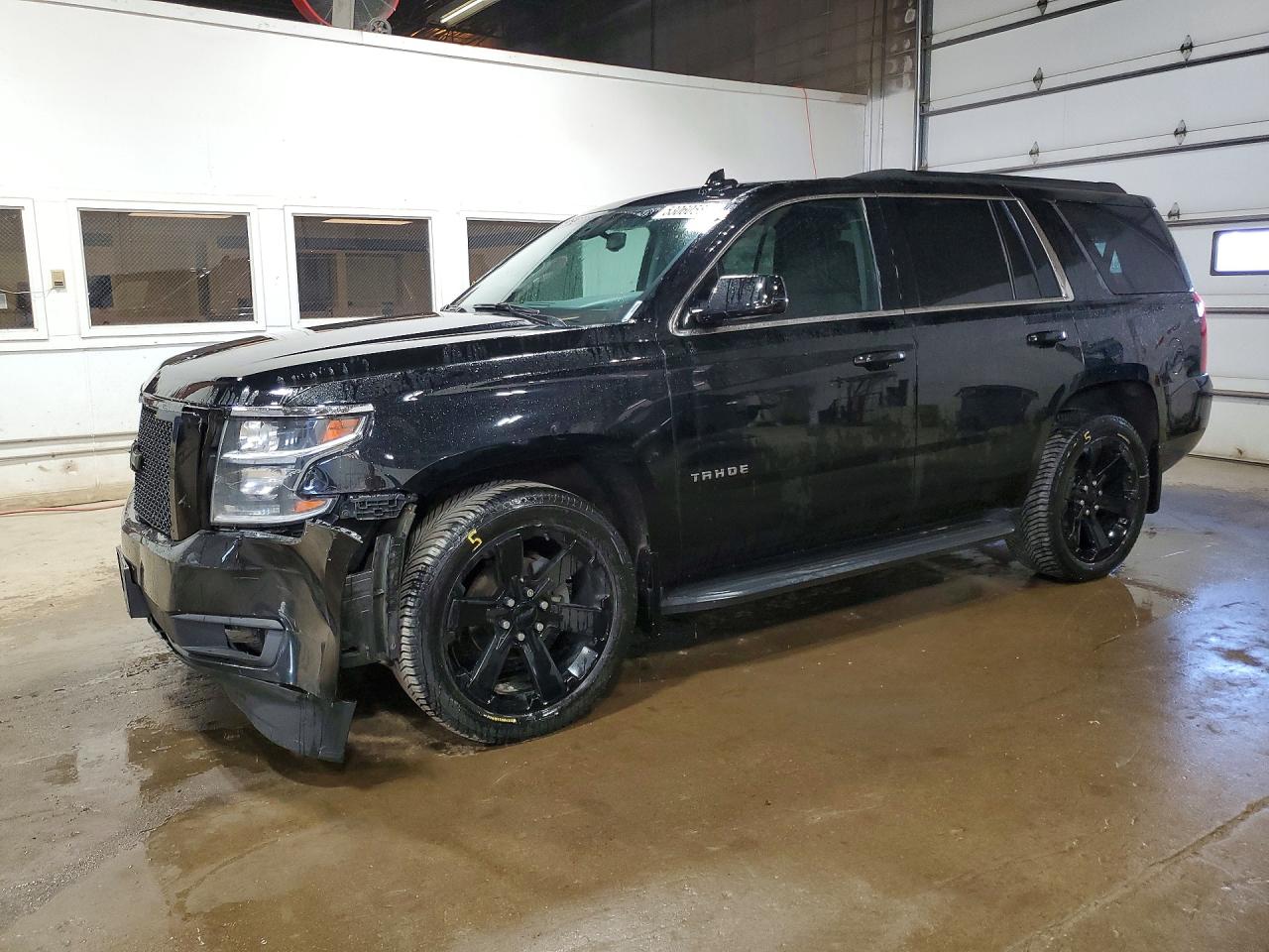 Salvage Chevrolet Tahoe Image
