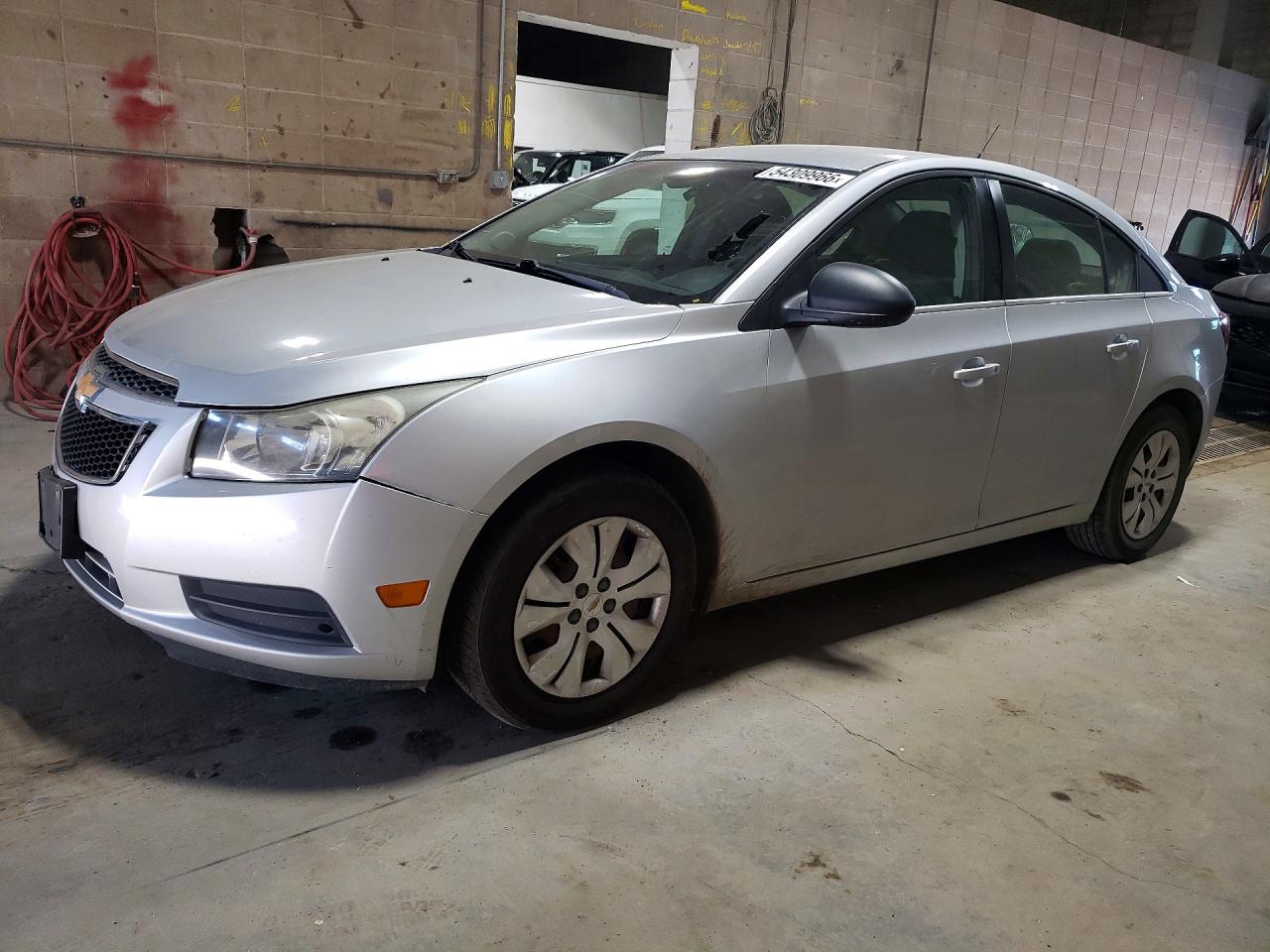 Salvage Chevrolet Cruze Image