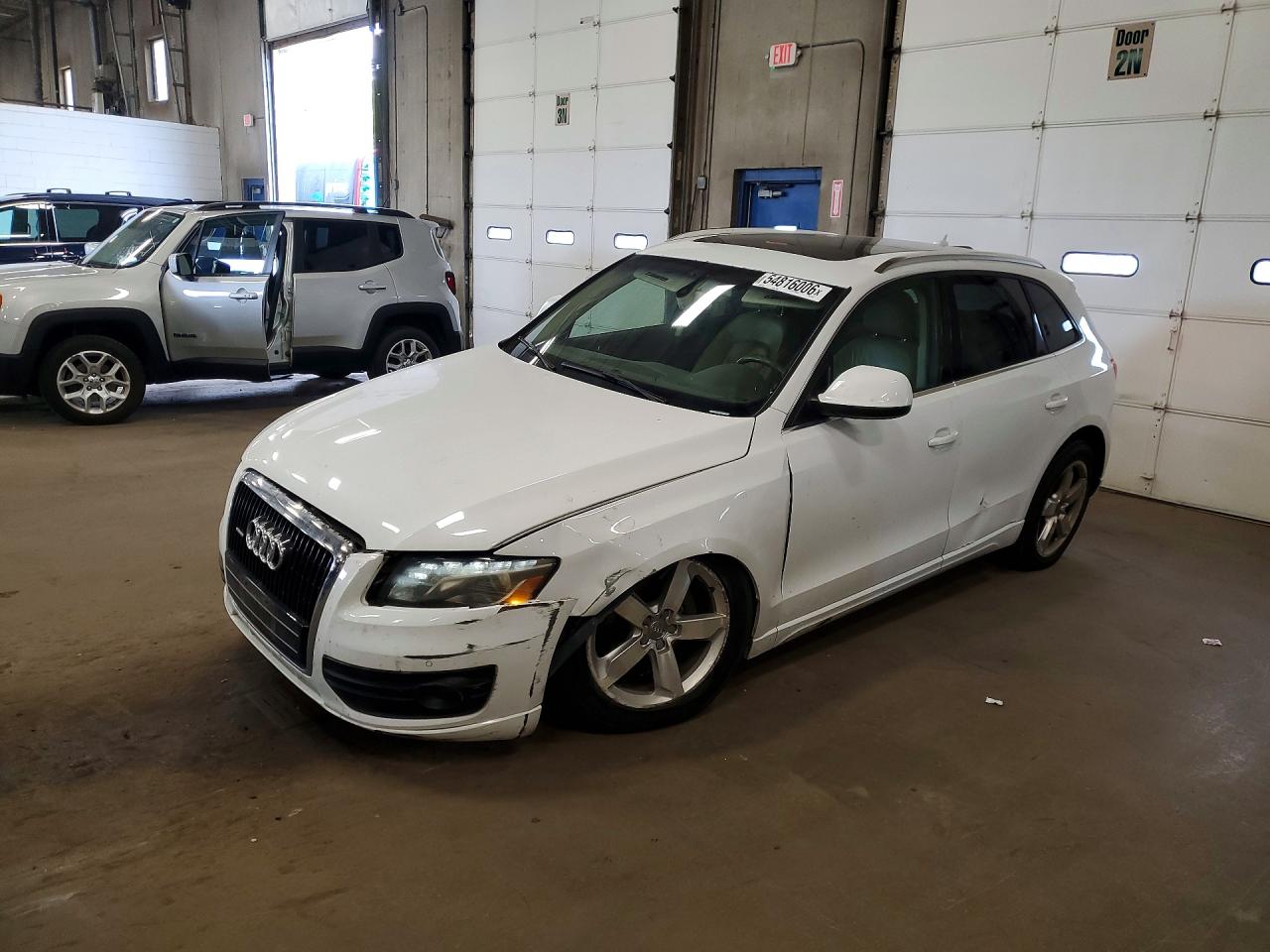 Salvage Audi Q5 Image