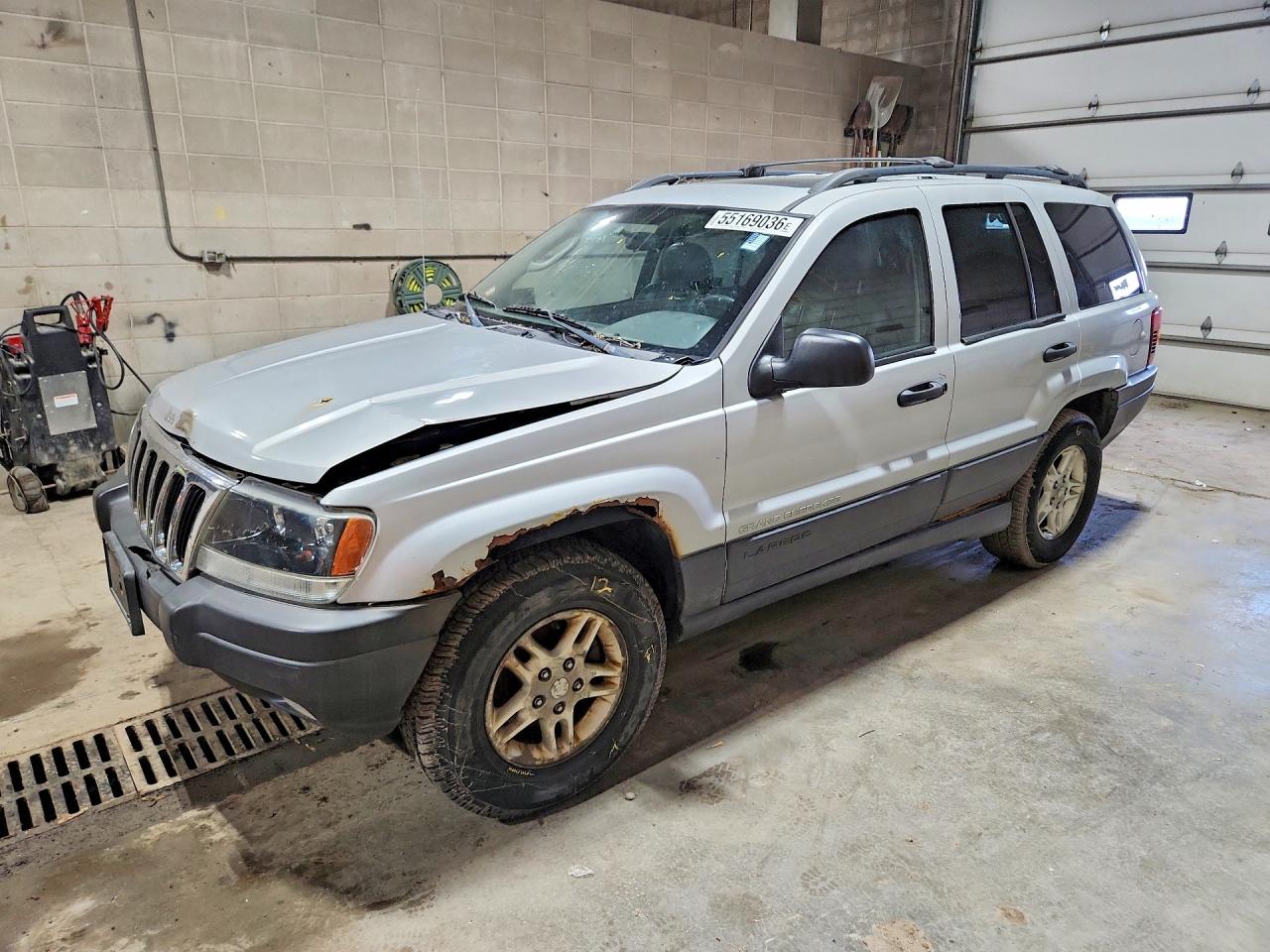 Salvage Jeep Cherokee Image