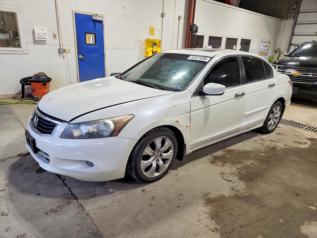 Salvage Honda Accord Image