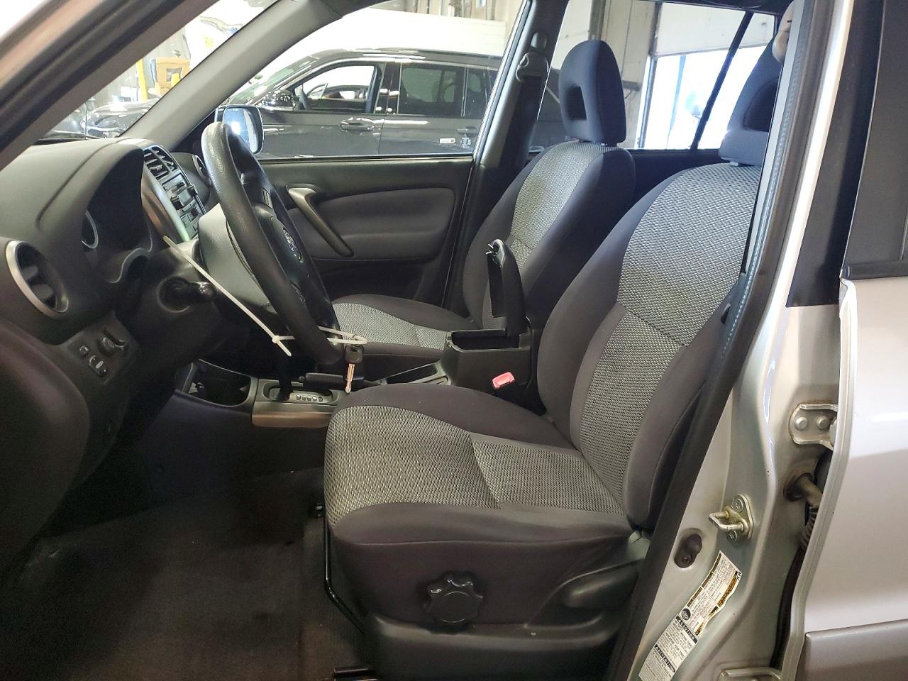 Toyota RAV4 Base