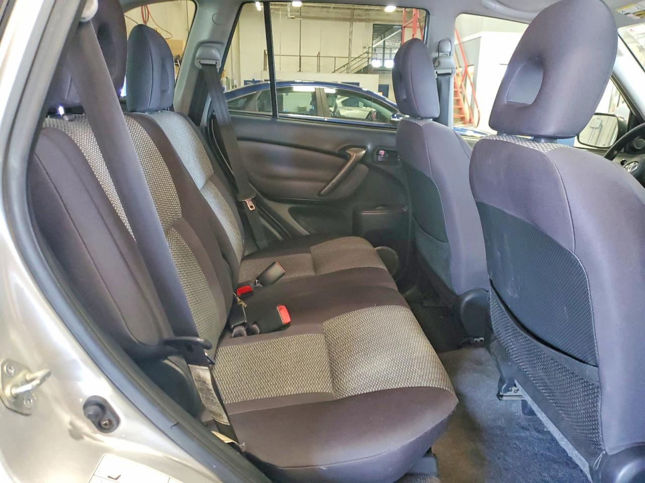 Toyota RAV4 Base