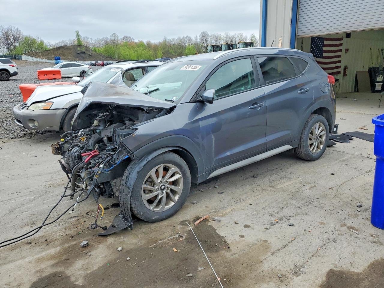 Salvage Hyundai TUCSON Image