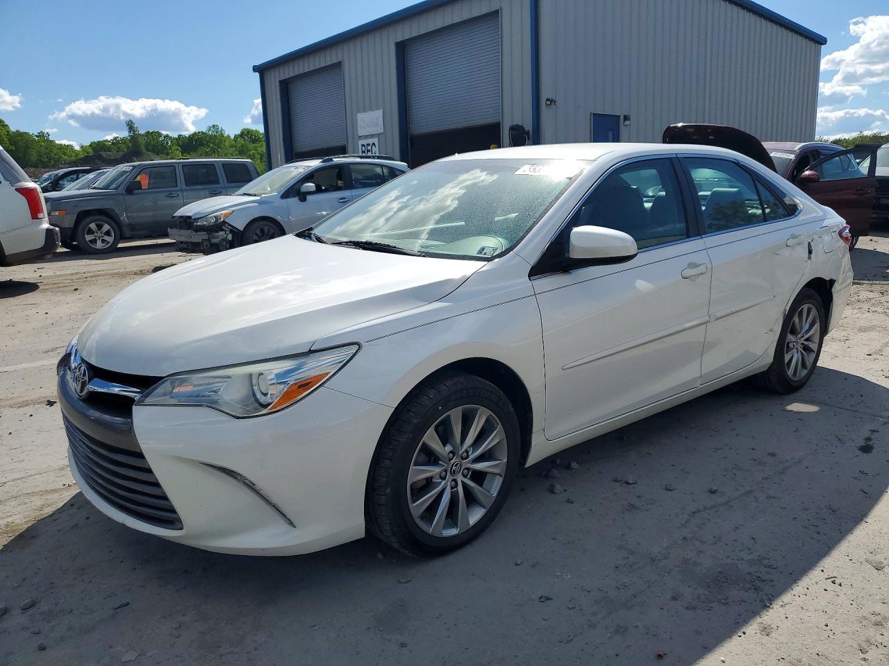 Salvage Toyota Camry Image
