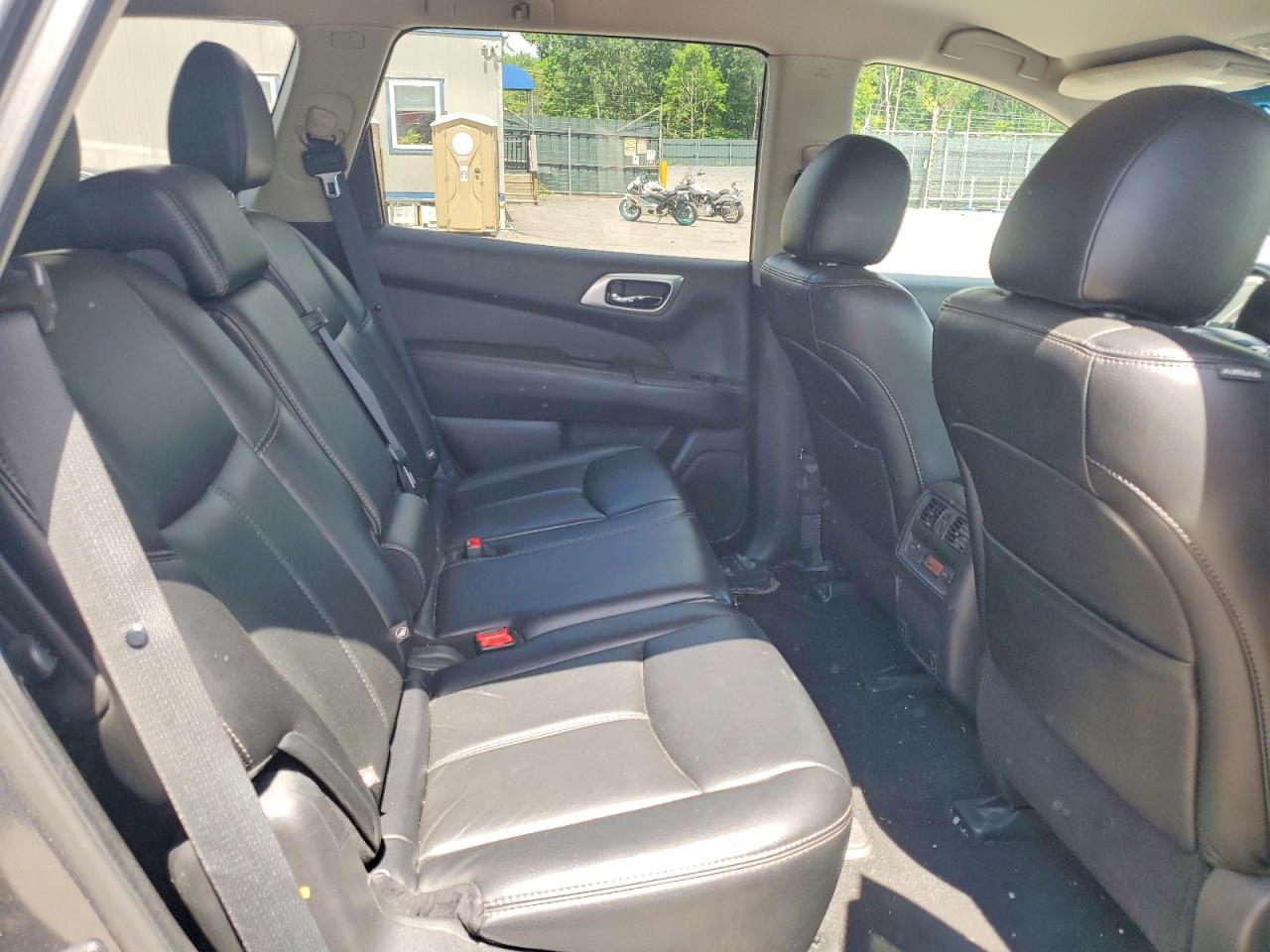 Nissan Pathfinder Sl