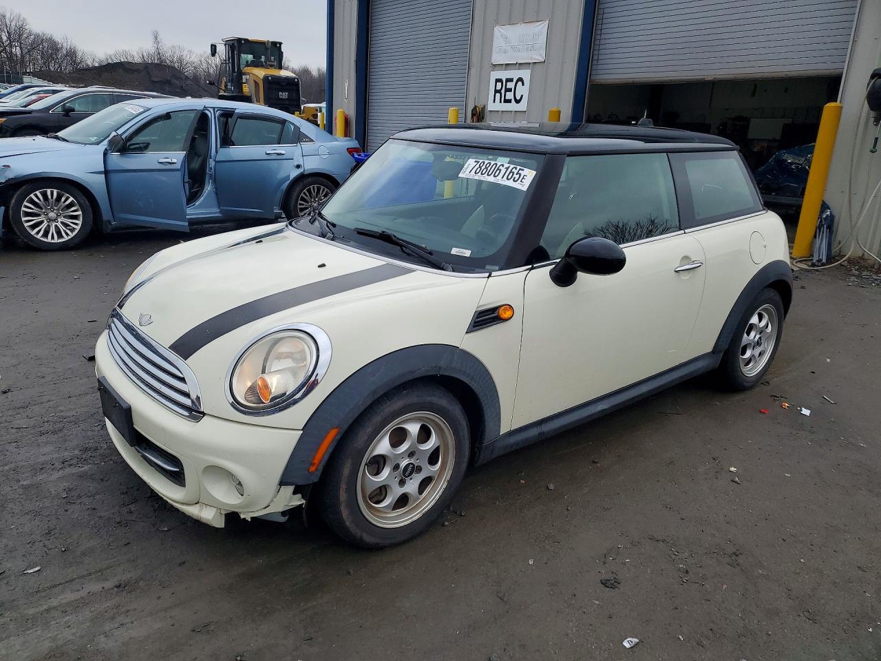 Salvage MINI Cooper Image