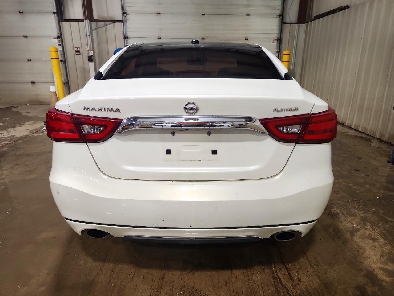 Nissan Maxima Platinum