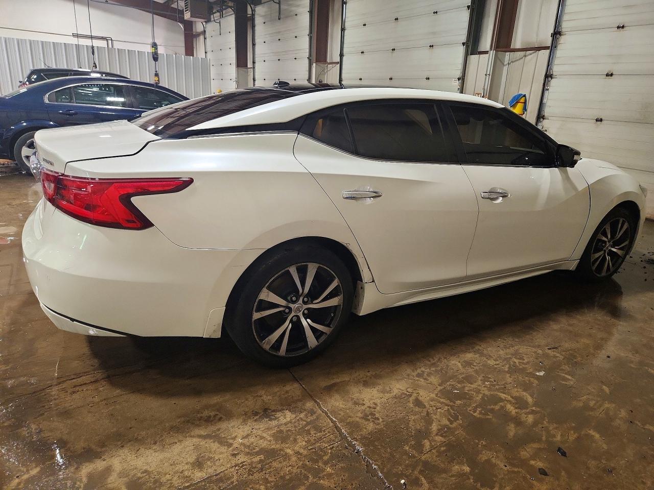 Nissan Maxima Platinum