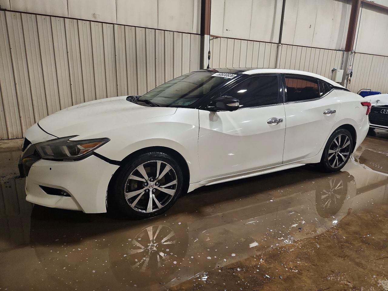 Salvage Nissan Maxima Image
