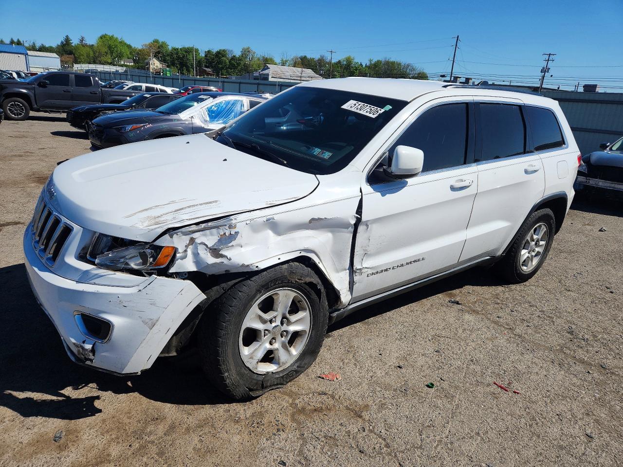 Salvage Jeep Cherokee Image