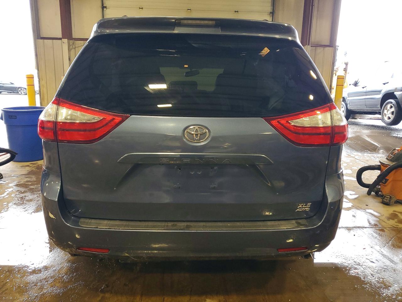 Toyota Sienna Xle 7-passenger