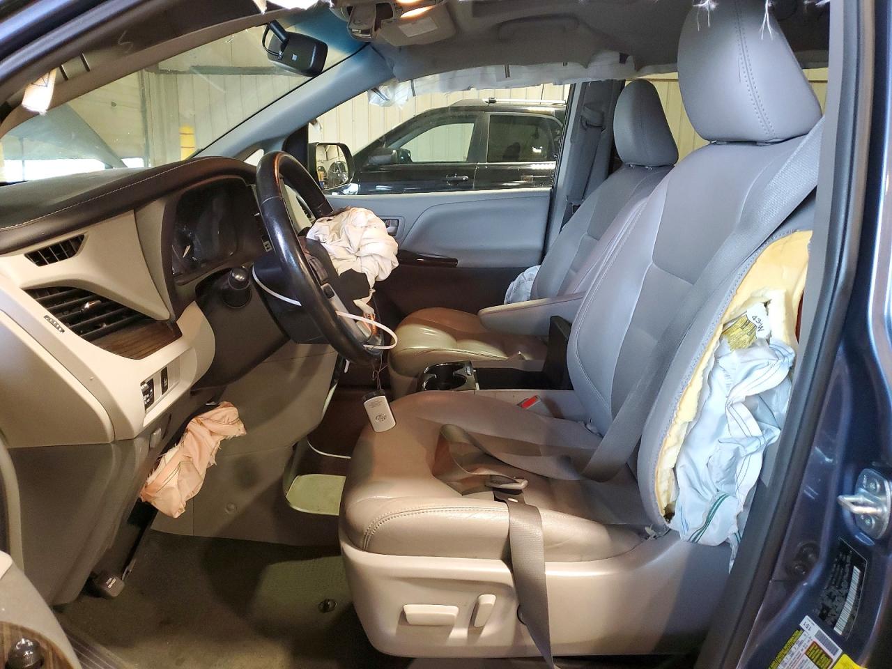 Toyota Sienna Xle 7-passenger