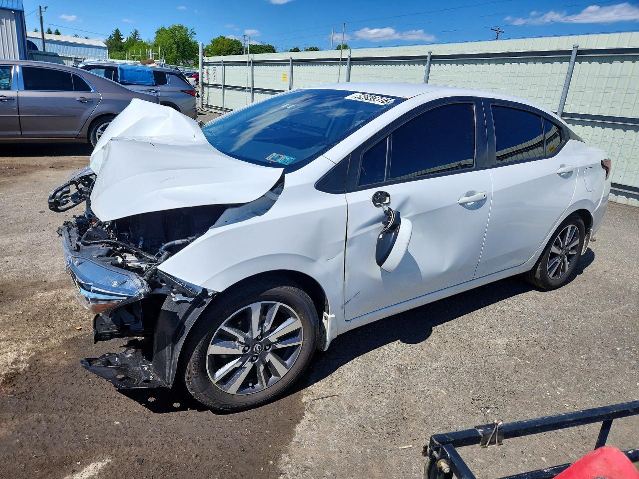 Salvage Nissan Versa Image