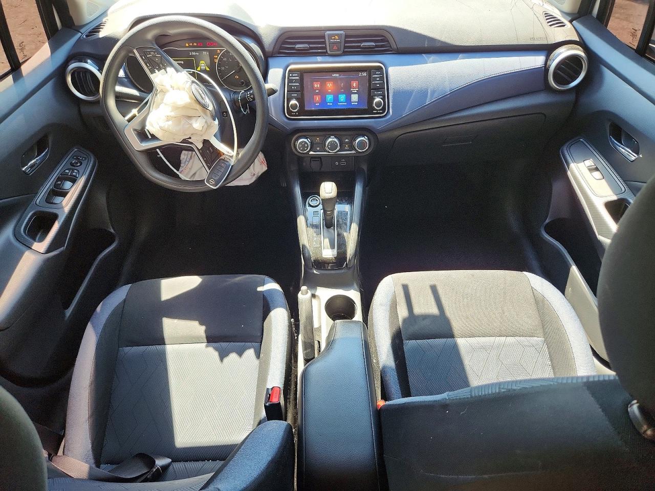 Nissan Versa Sv