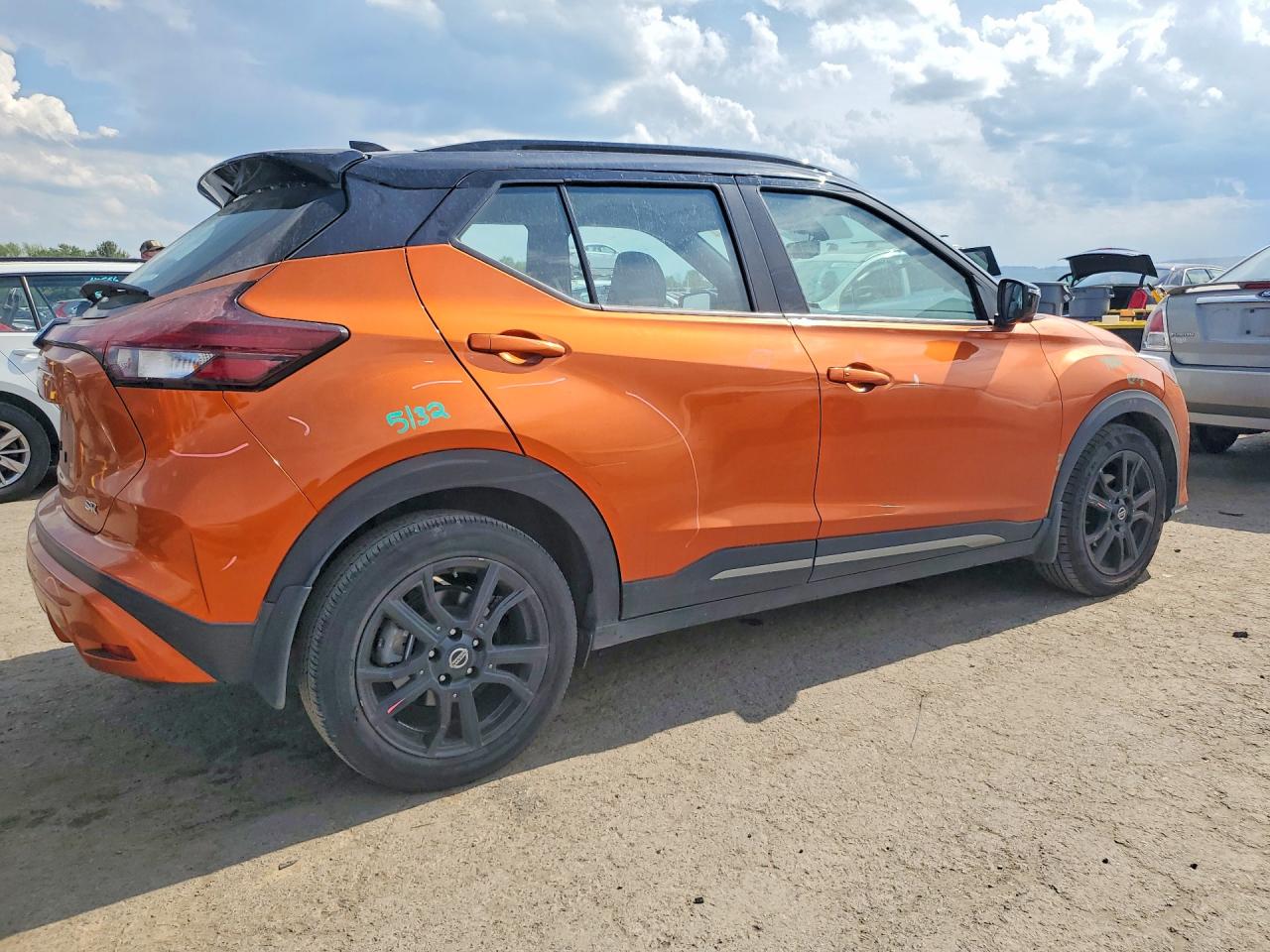 Nissan Kicks Sr