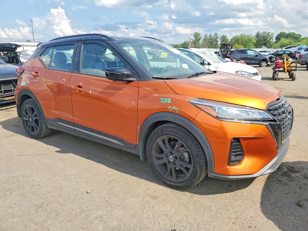 Nissan Kicks Sr