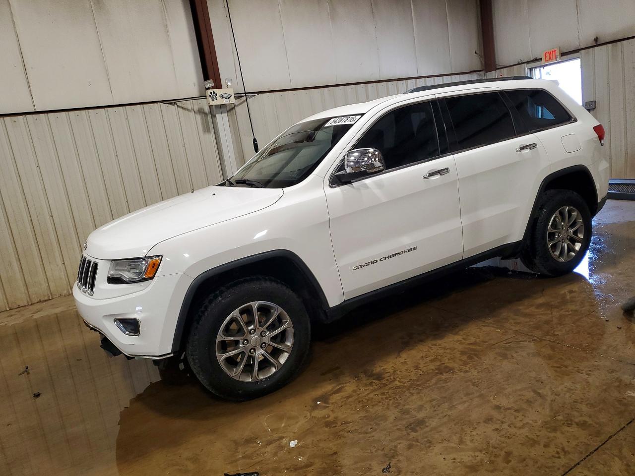 Salvage Jeep Cherokee Image