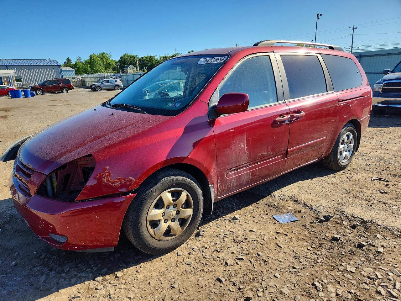 Salvage Kia Sedona Image