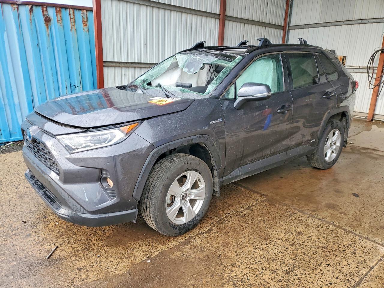 Salvage Toyota RAV4 Image