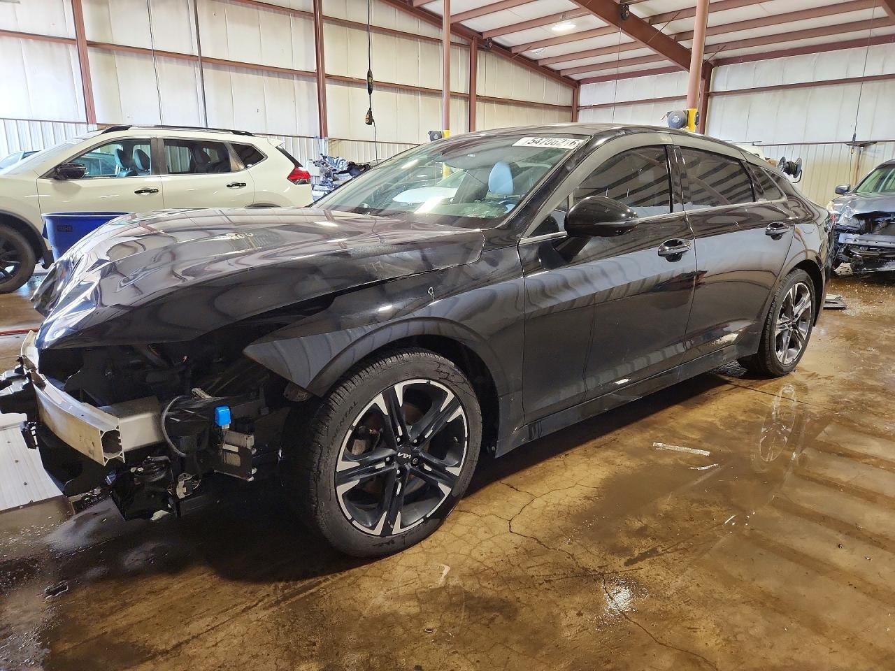 Salvage Kia K5 Image