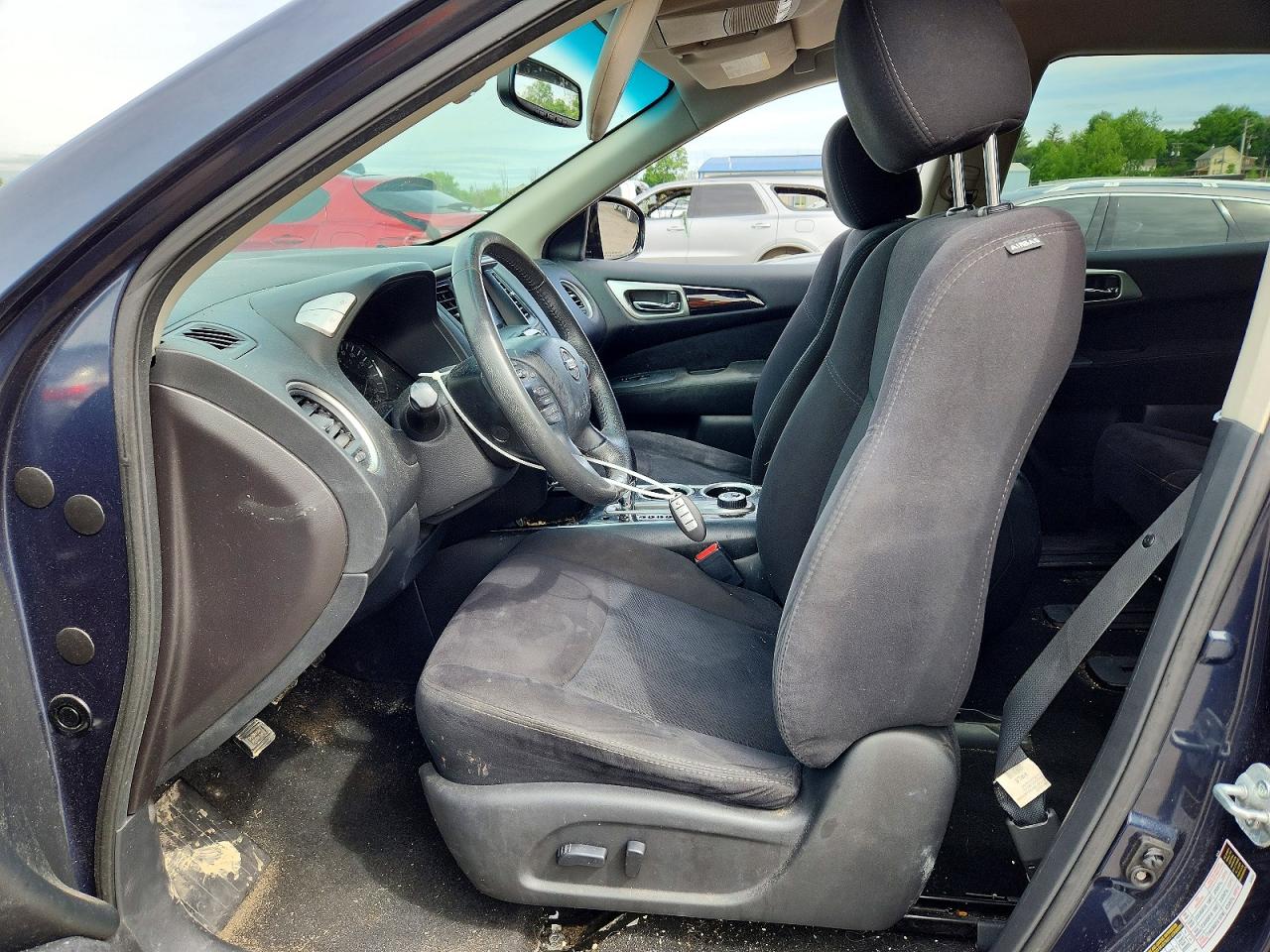 Nissan Pathfinder Sv