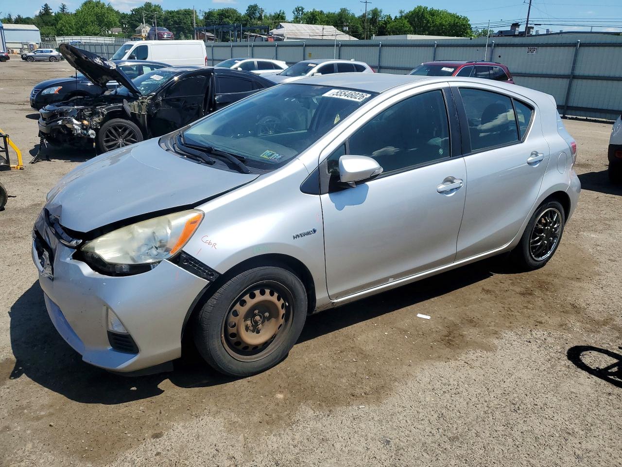 Salvage Toyota Prius Image